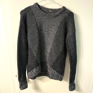 lululemon black and white sweater